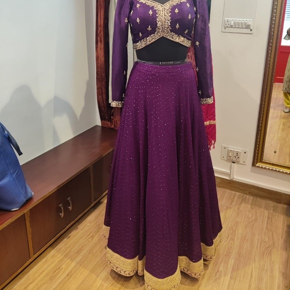 Purple boutique designer lehenga and hand embroidered blouse/ choli - Picture 3 of 8